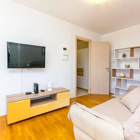Apartment Tino *